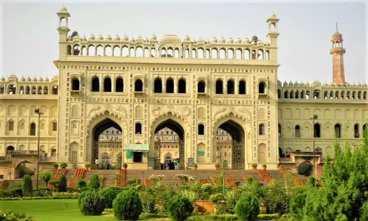 Places To Visit In Lucknow , Bara Imambara
